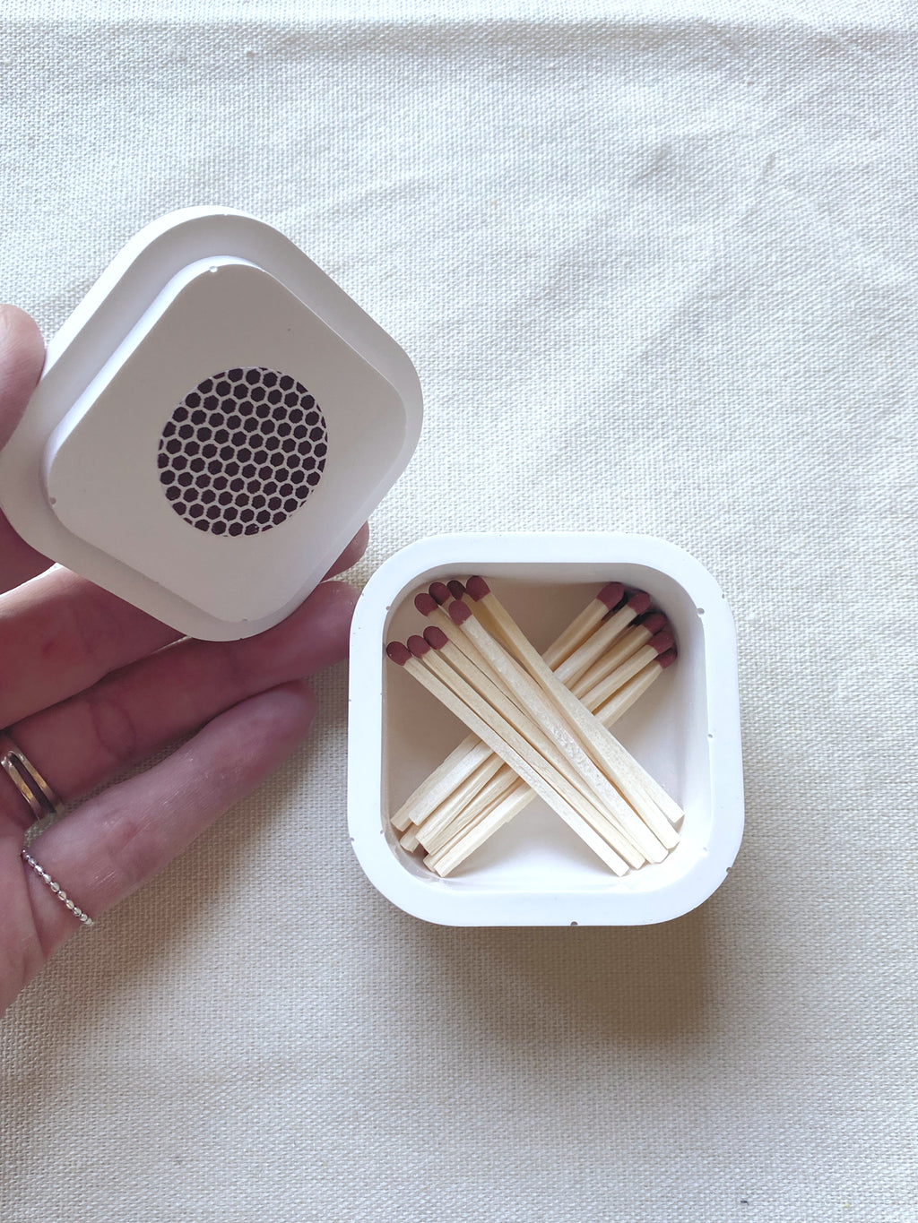 CAJA CON CERILLAS