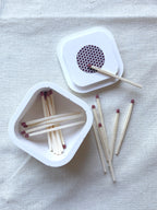 CAJA CON CERILLAS