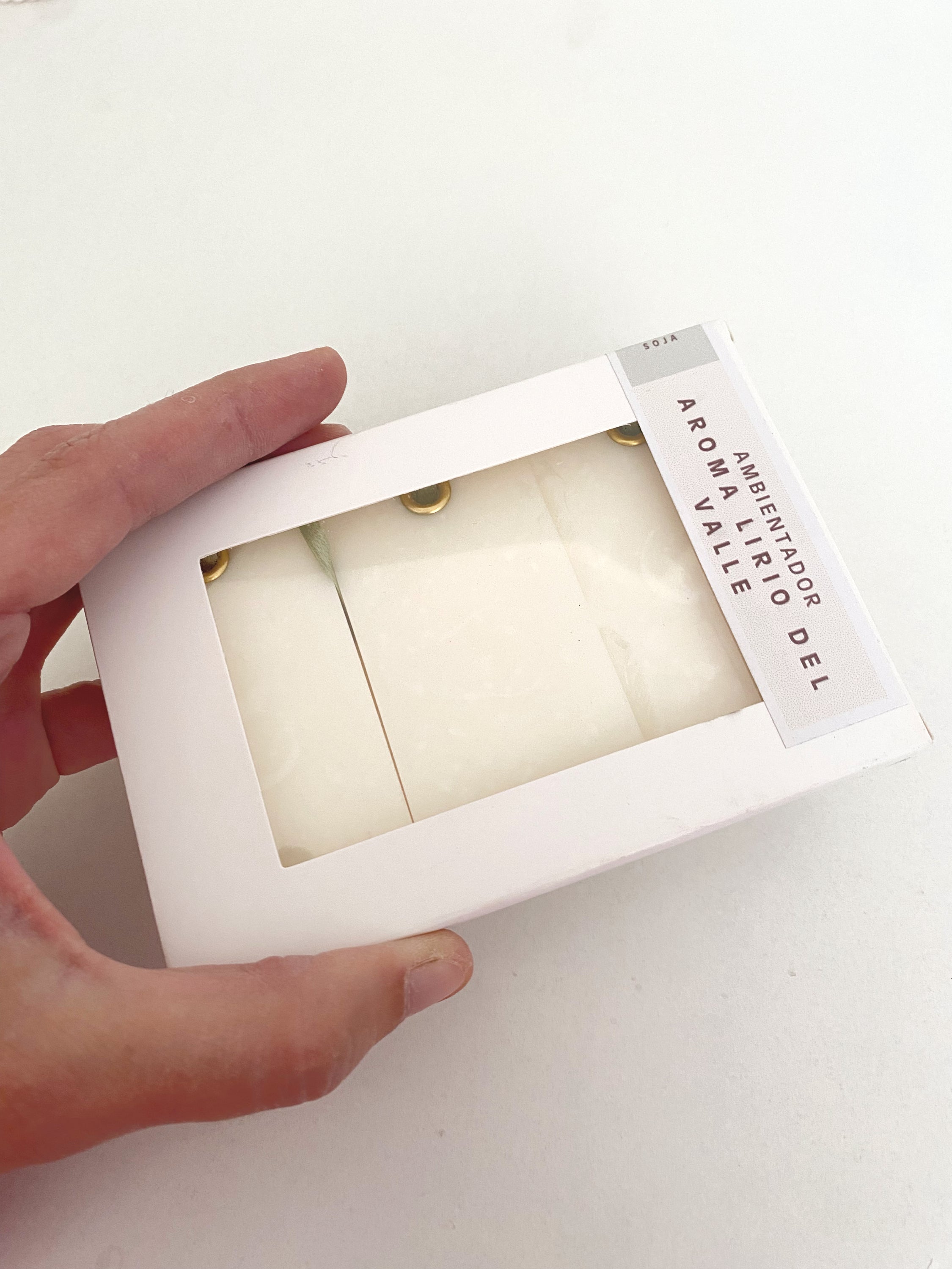 PACK AMBIENTADOR SÓLIDO + 2 VELAS BASICS 90gr