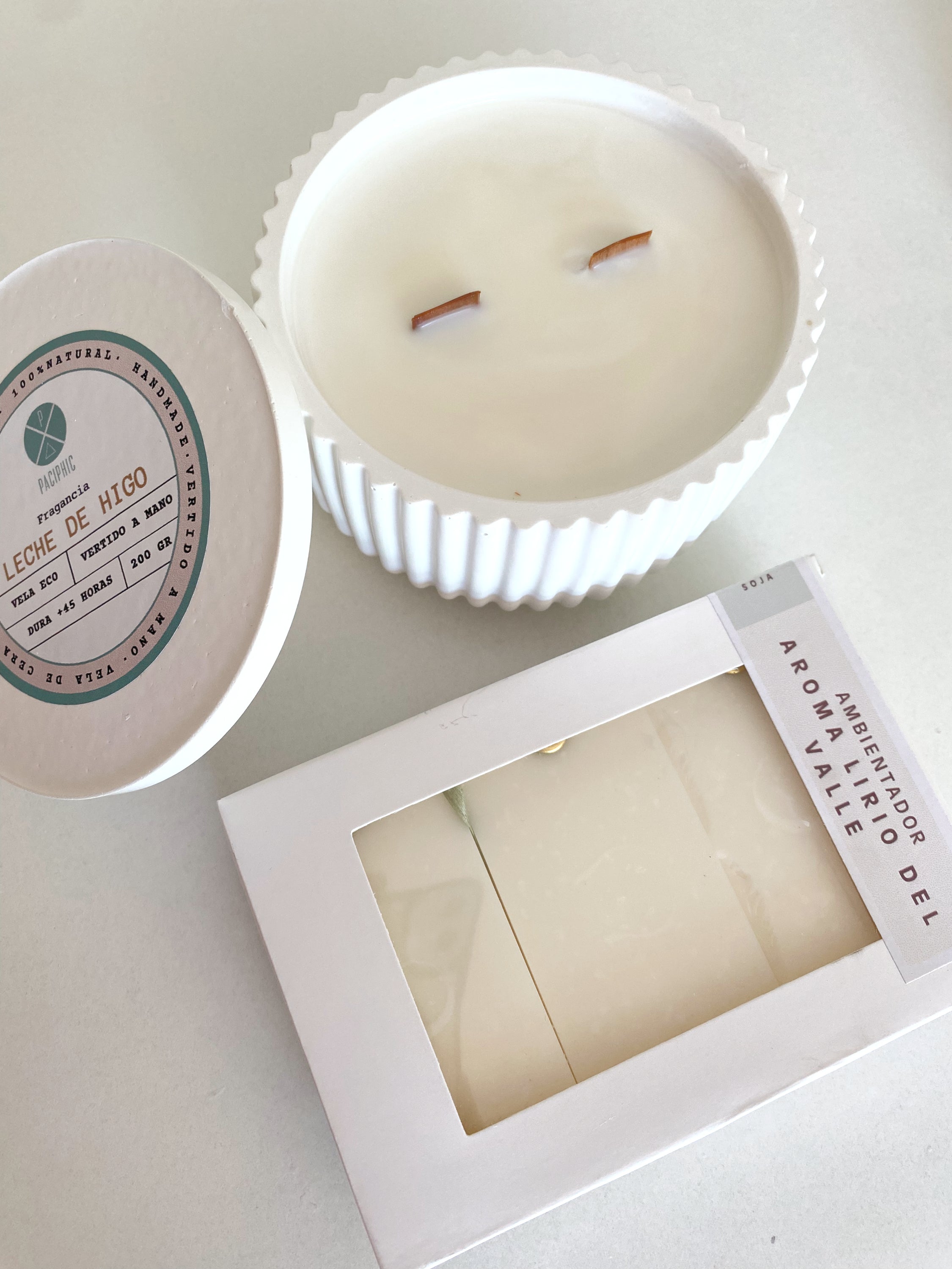 PACK AMBIENTADOR SÓLIDO + VELA ISLA